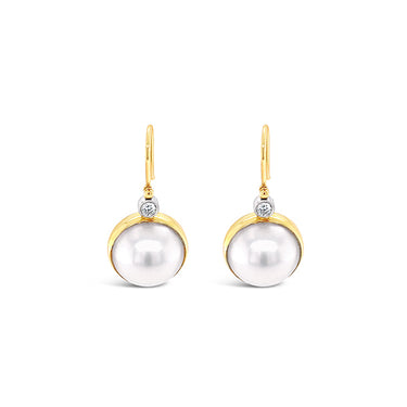 18CT YELLOW GOLD AND WHITE GOLD MABE PEARL AND DIAMOND DROP EARRINGS
