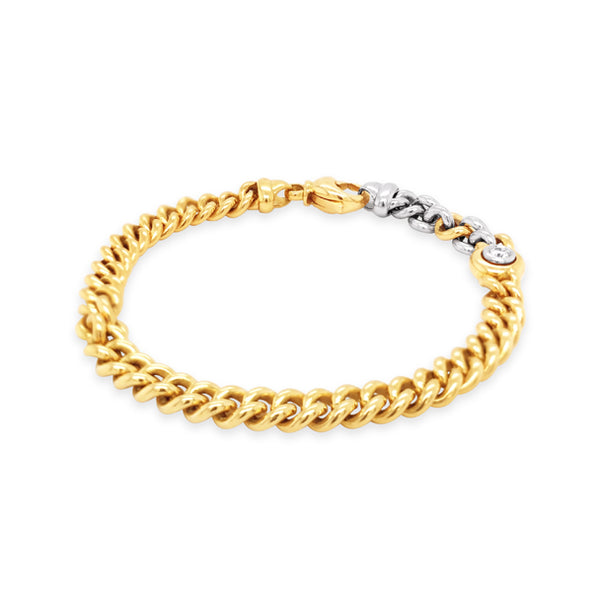 18CT YELLOW GOLD AND WHITE GOLD CURB LINK BRACELET WITH DOUBLE SIDE DIAMOND FEATURE LINK (Image 1)
