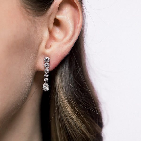 18CT WHITE GOLD DIAMOND DROP EARRINGS (Image 3)