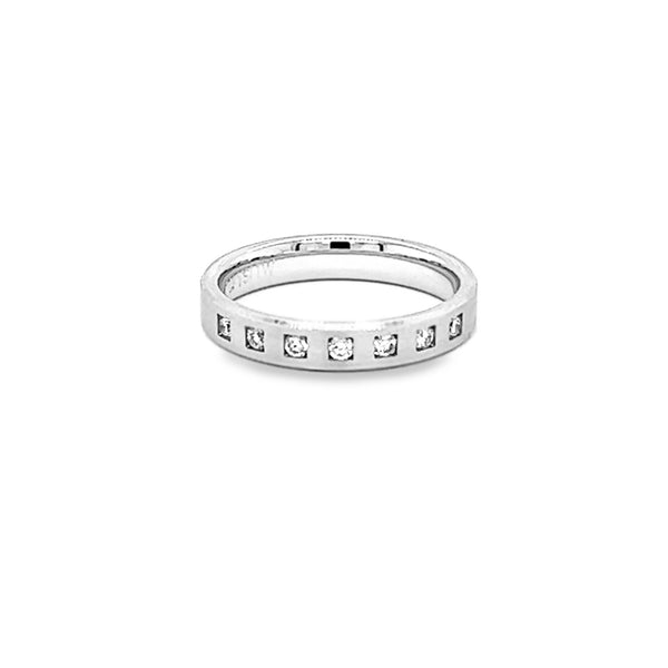 18CT WHITE GOLD DIAMOND SET RING (Image 2)