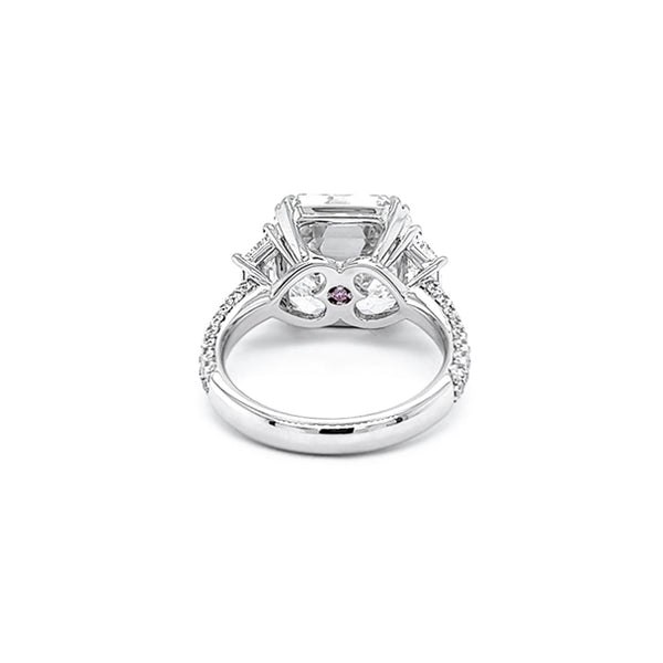 8.01CT ASSCHER CUT, TRAPEZOID AND ROUND BRILLIANT CUT DIAMOND RING IN PLATINUM (Image 3)