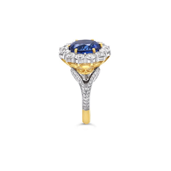 18CT YELLOW GOLD AND WHITE GOLD CEYLON TYPE SAPPHIRE AND DIAMOND RING (Image 4)