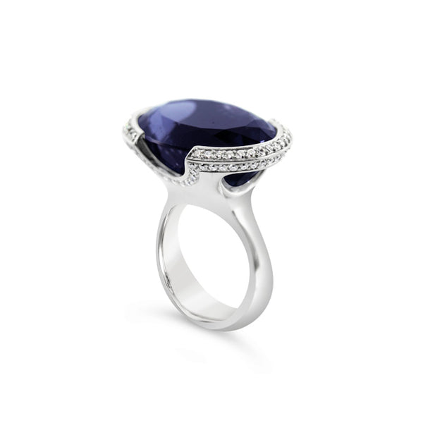 18CT WHITE GOLD IOLITE AND DIAMOND COCKTAIL RING (Image 2)