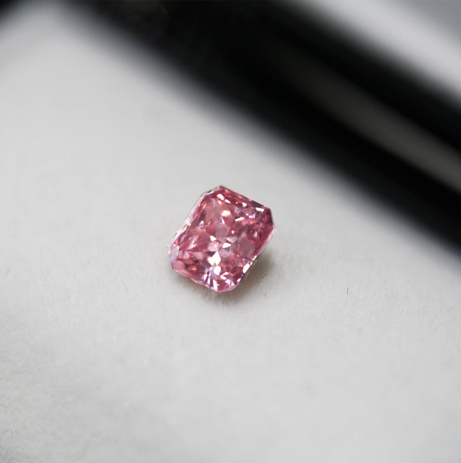 A GUIDE TO BUYING ARGYLE PINK DIAMONDS - SYDNEY