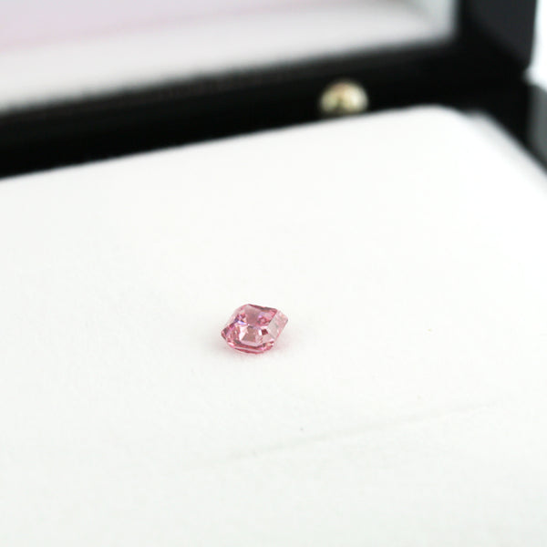 0.77CT 4P/VS2 RADIANT CUT ARGYLE PINK DIAMOND - TENDER 2018 LOT #44 (Image 3)
