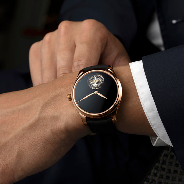 H. MOSER & CIE. ENDEAVOUR TOURBILLON CONCEPT VANTABLACK® (Image 7)