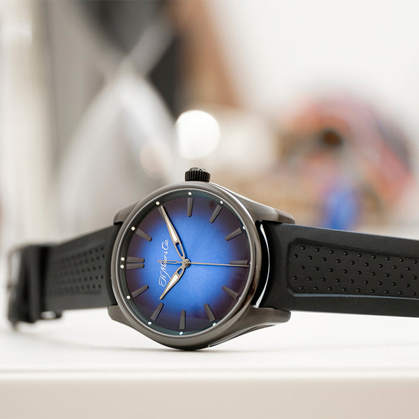 H. MOSER & CIE. PIONEER CENTRE SECONDS FUNKY BLUE BLACK EDITION (Image 3)