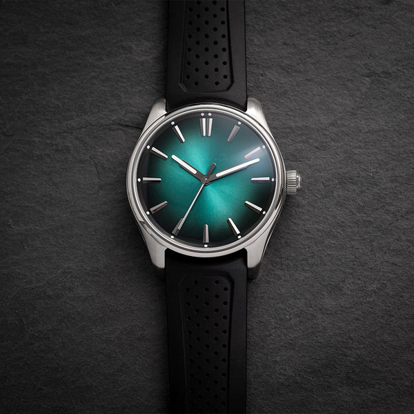 H. MOSER & CIE. PIONEER CENTRE SECONDS BLUE LAGOON (Image 4)