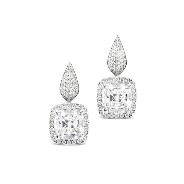 18CT WHITE GOLD CUSHION CUT DIAMOND EARRINGS (Image 1)