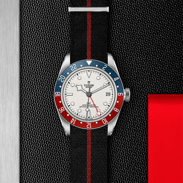 TUDOR BLACK BAY GMT 41MM (Image 2)