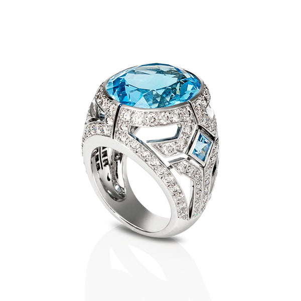 18CT WHITE GOLD BLUE TOPAZ AND DIAMOND COCKTAIL RING (Image 4)