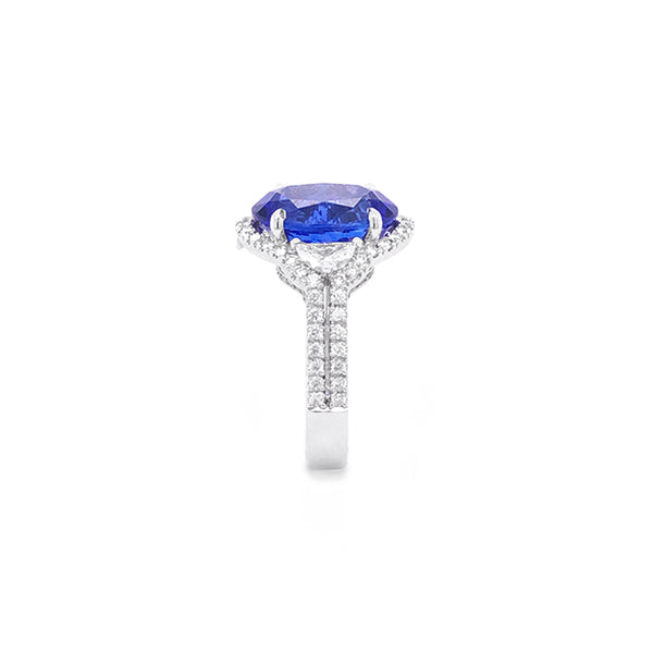 6.73CT OVAL SHAPE TANZANITE AND DIAMOND RING SET IN 18CT WHITE GOLD (Image 3)