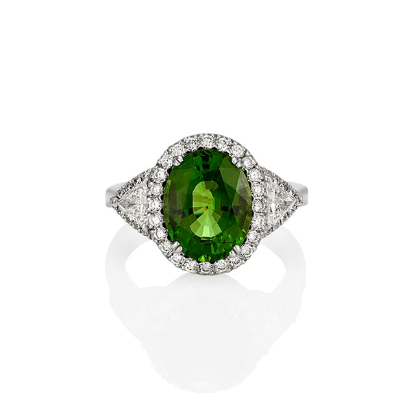 18ct WHITE GOLD 4.22ct OVAL GREEN TOURMALINE & DIAMOND CLUSTER RING (Image 1)