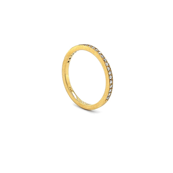 18CT YELLOW GOLD THREAD SET DIAMOND WEDDING RING (Image 2)