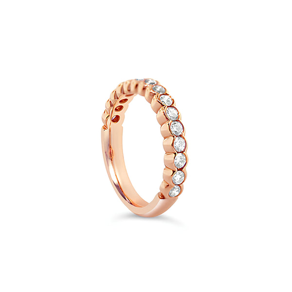 18CT ROSE GOLD SCALLOPED DIAMOND WEDDING RING (Image 1)