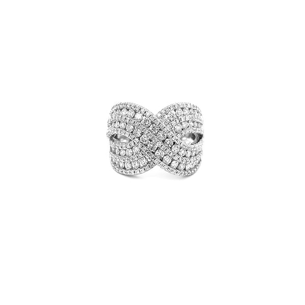 18CT WHITE GOLD DIAMOND RING (Image 1)