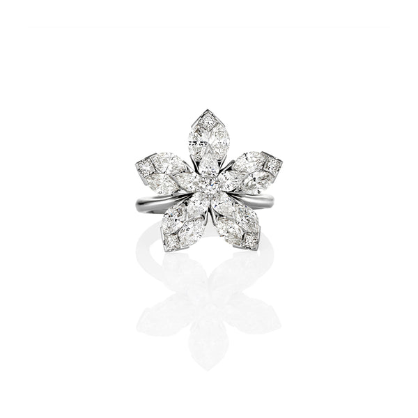 18CT WHITE GOLD DIAMOND FLOWER RING (Image 1)