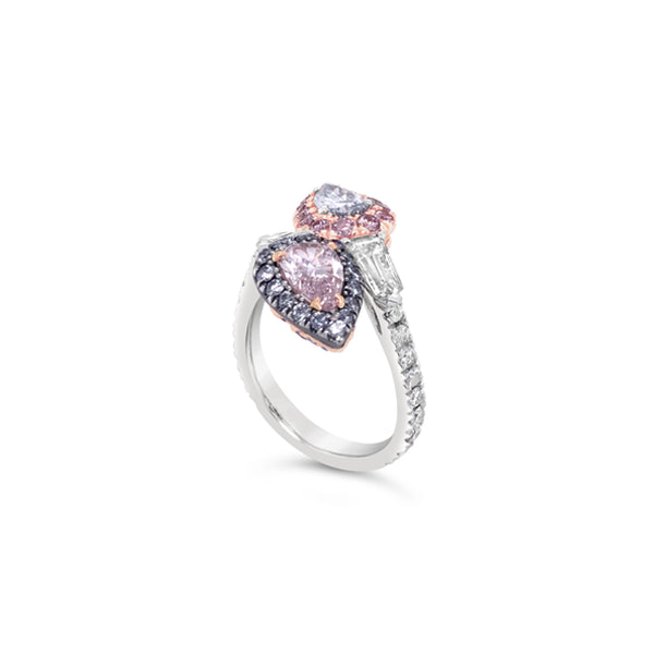 18CT WHITE GOLD AND ROSE GOLD FANCY PINK AND FANCY BLUE PEAR SHAPED DIAMOND RING (Image 2)