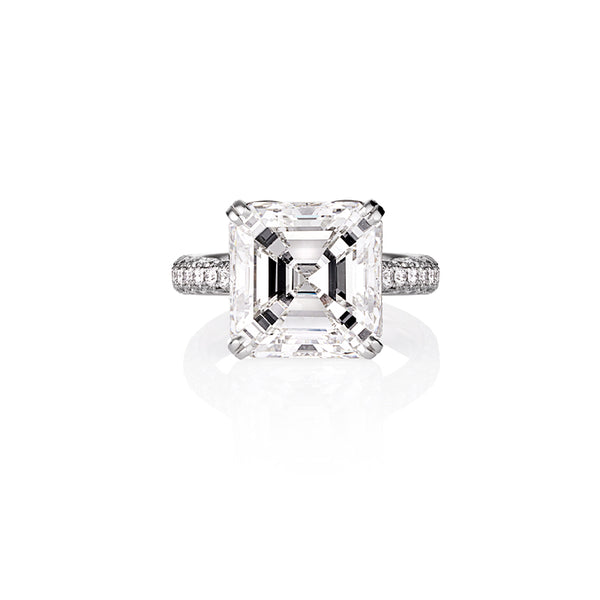 10.04CT SQUARE EMERALD CUT DIAMOND RING (Image 1)