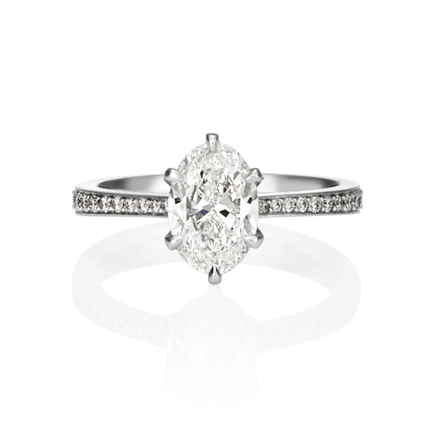 PLATINUM 1.51CT OVAL DIAMOND RING (Image 1)