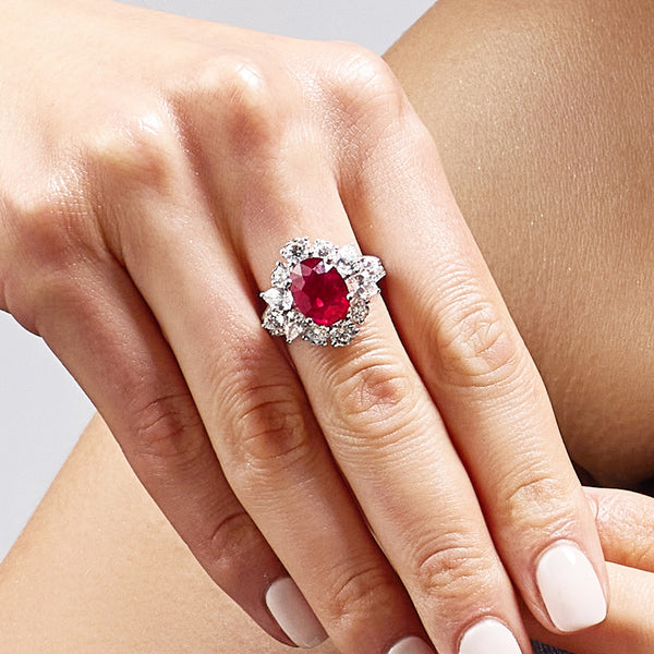 18CT WHITE GOLD 5.01CT BURMESE RUBY AND DIAMOND DRESS RING (Image 6)