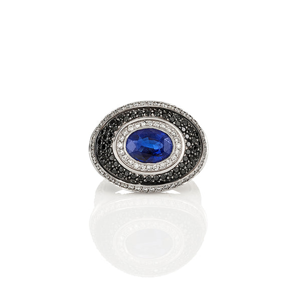 SAPPHIRE, BLACK AND WHITE DIAMOND DRESS RING (Image 1)