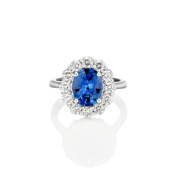 18ct WHITE GOLD 2.74ct OVAL CEYLON SAPPHIRE & DIAMOND CLUSTER RING (Image 1)