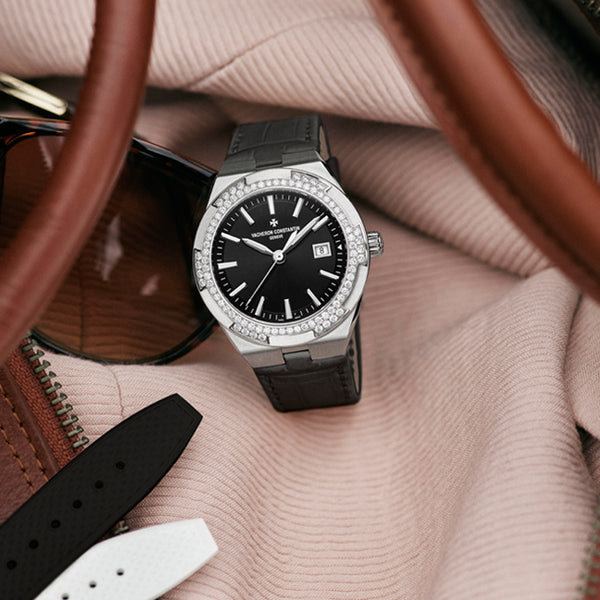 VACHERON CONSTANTIN OVERSEAS QUARTZ (Image 4)