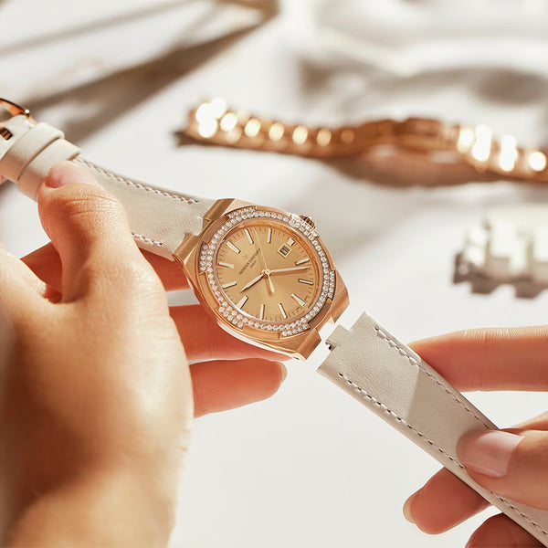 VACHERON CONSTANTIN OVERSEAS SELF-WINDING (Image 4)