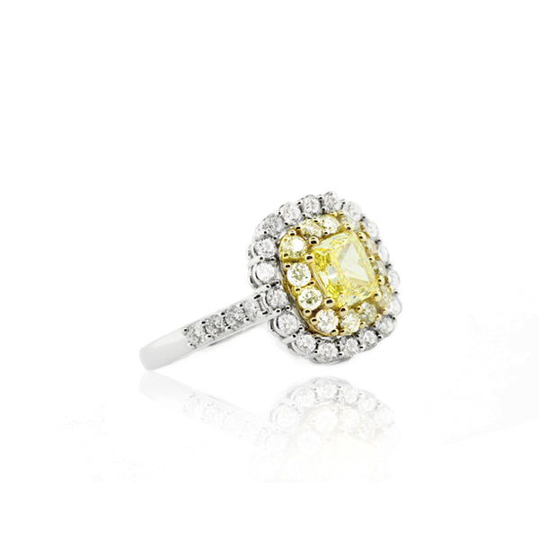 2.01CT FANCY YELLOW CUSHION CUT DIAMOND RING (Image 2)