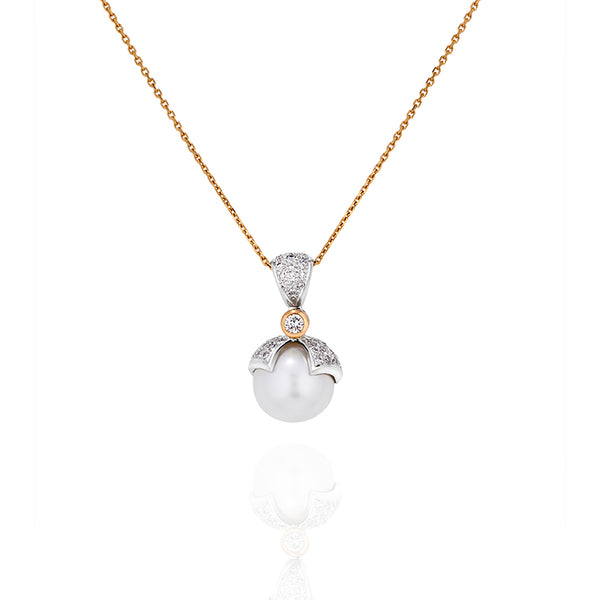 18CT WHITE GOLD AND YELLOW GOLD SOUTH SEA PEARL AND DIAMOND DROP PENDANT (Image 1)