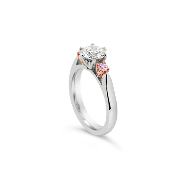 ARGYLE PINK DIAMOND AND DIAMOND PLATINUM AND ROSE GOLD RING (Image 2)