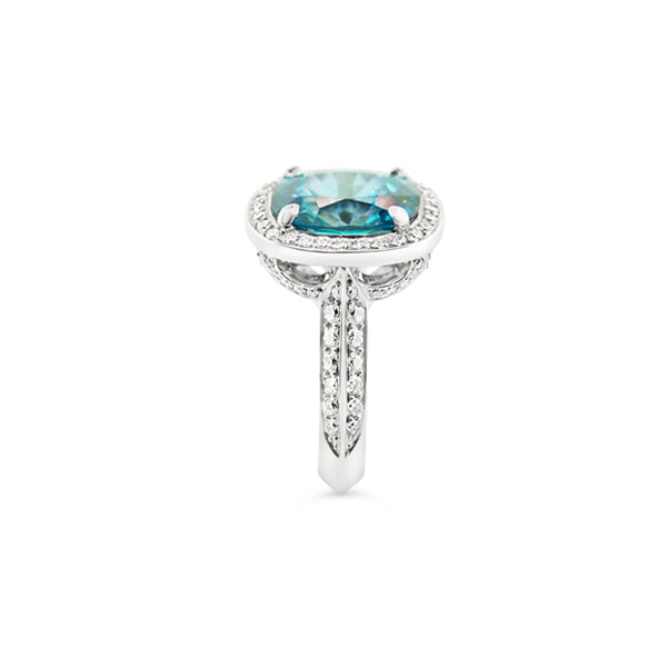 18CT WHITE GOLD OVAL BLUE ZIRCON AND DIAMOND RING (Image 4)