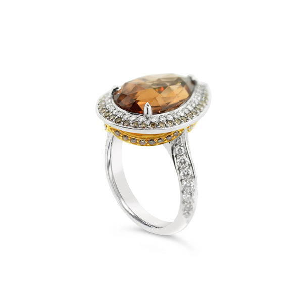 18CT WHITE AND YELLOW GOLD PEARSHAPED BROWN ZIRCON AND DIAMOND DRESS RING (Image 2)