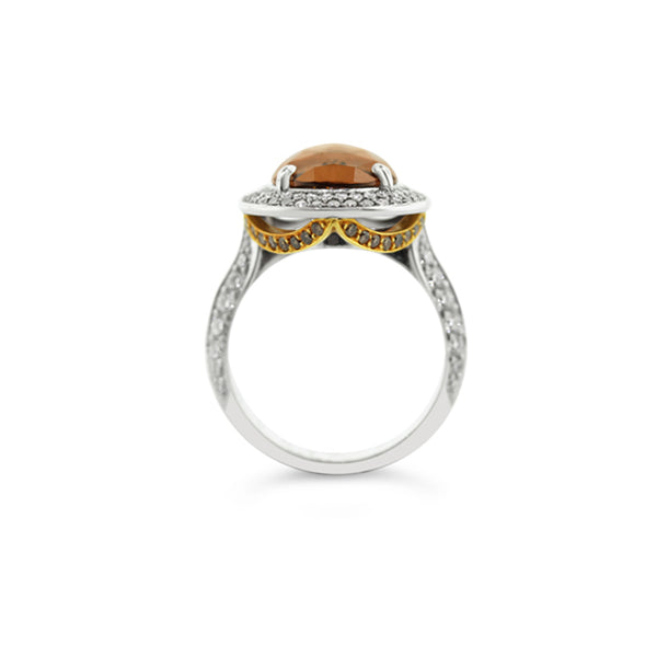 18CT WHITE AND YELLOW GOLD PEARSHAPED BROWN ZIRCON AND DIAMOND DRESS RING (Image 4)