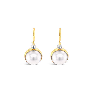 18CT YELLOW GOLD AND WHITE GOLD MABE PEARL AND DIAMOND DROP EARRINGS