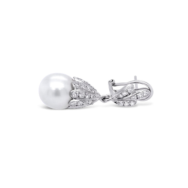 18CT WHITE GOLD GREY SOUTH SEA PEARL AND DIAMOND DROP EARRINGS (Image 3)