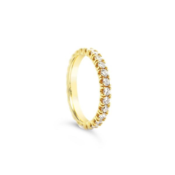 18CT YELLOW GOLD CLAW SET ETERNITY DIAMOND RING (Image 2)