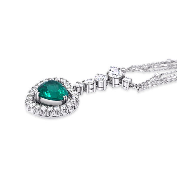 18CT WHITE GOLD COLOMBIAN EMERALD AND DIAMOND NECKLET (Image 5)