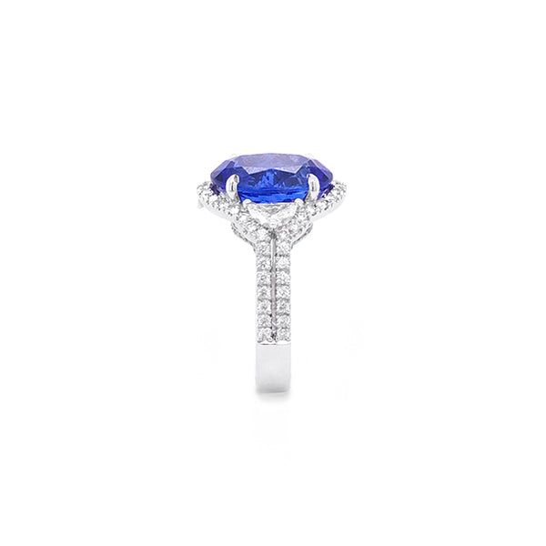 6.73CT OVAL SHAPE TANZANITE AND DIAMOND RING SET IN 18CT WHITE GOLD (Image 4)