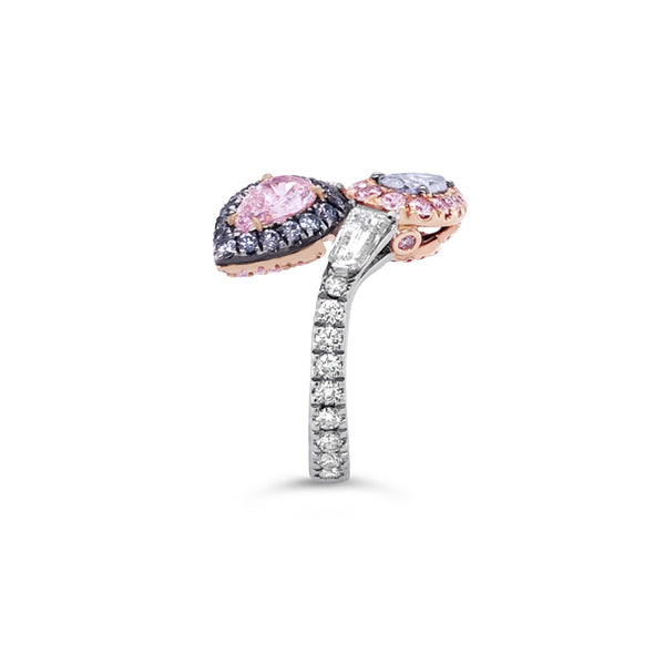18CT WHITE GOLD AND ROSE GOLD FANCY PINK AND FANCY BLUE PEAR SHAPED DIAMOND RING (Image 4)