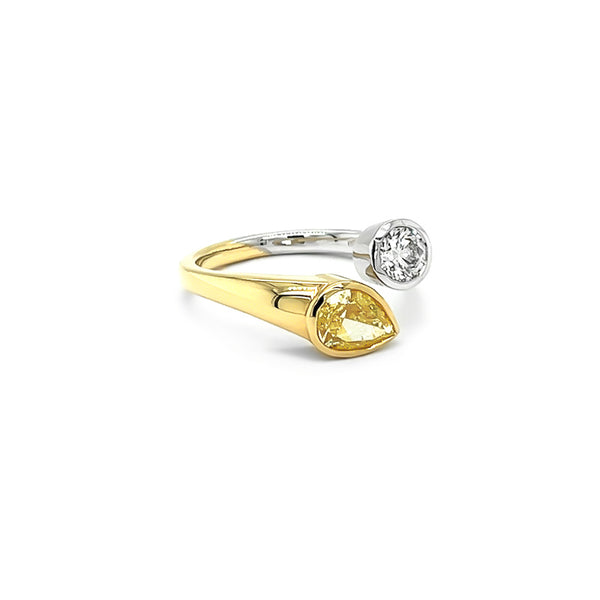 18CT WHITE AND YELLOW GOLD ARGYLE YELLOW AND ARGYLE WHITE DIAMOND RING (Image 2)