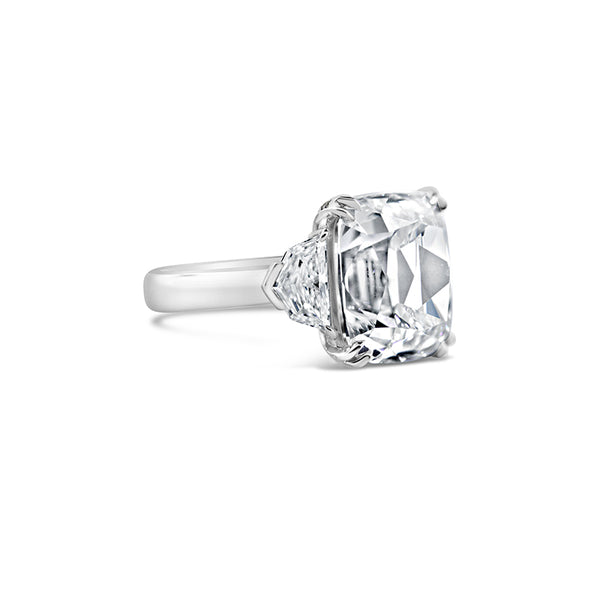 10.31CT CUSHION CUT DIAMOND RING IN PLATINUM (Image 3)