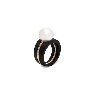 KAILIS 'MOONBEAM' 18CT ROSE GOLD, CARBON FIBRE, SOUTH SEA PEARL AND DIAMOND RING