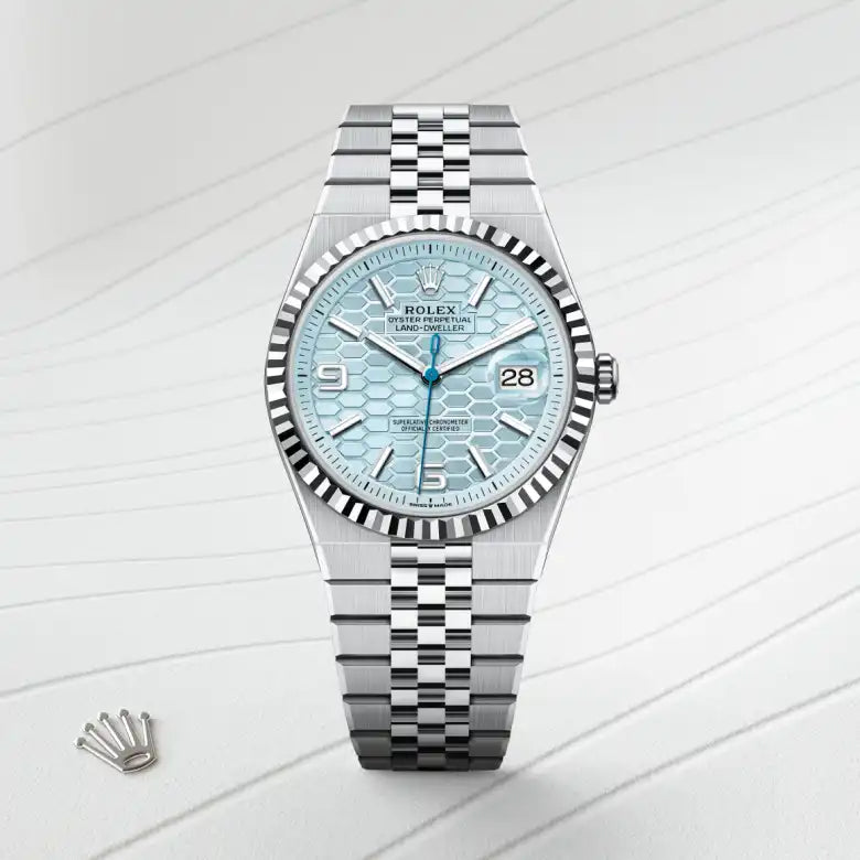 Land-Dweller 40 m127336-0001 Upright